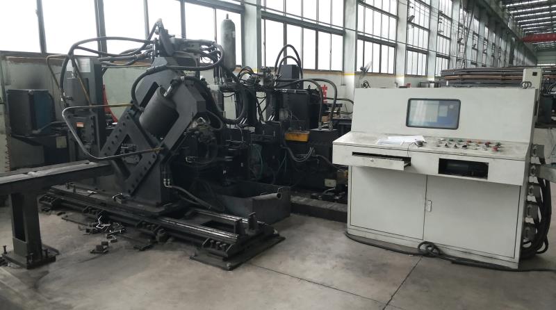 UL係列高速數控槽（cáo）鋼三麵（miàn）衝孔生產線